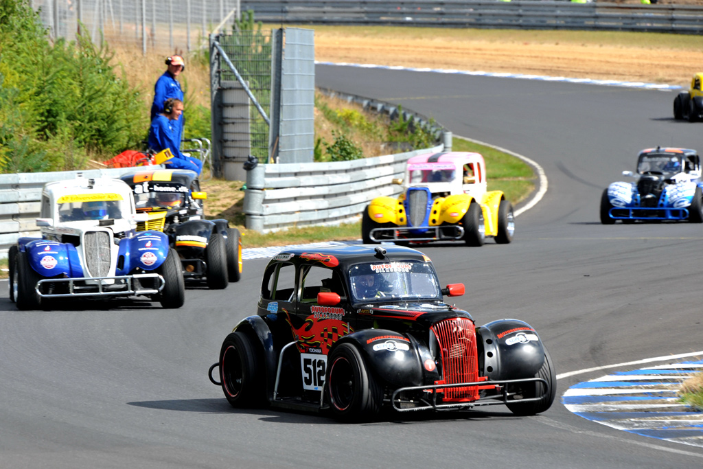 Kevin Verner Jensen var bedste kører i OK Legend Car Cuppen ved GP Danmark på FDM Jyllandsringen
(Foto: Morten Alstrup)